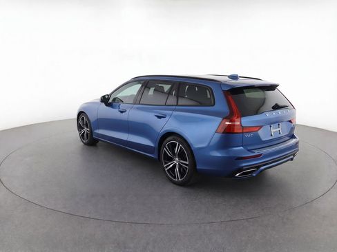 Used 2021 Volvo V60 T6 R-Design w/ Advanced Package FWD image 3