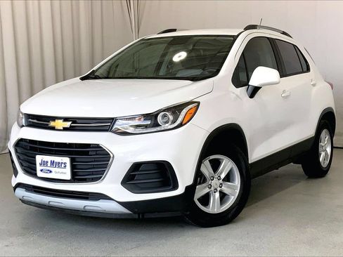 Used 2021 Chevrolet Trax LT FWD image 12