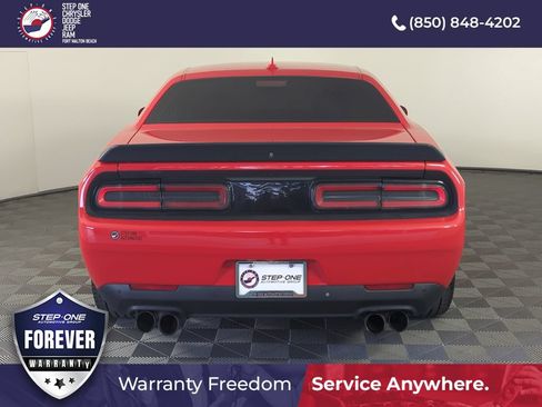 Used 2021 Dodge Challenger R/T Scat Pack RWD image 5