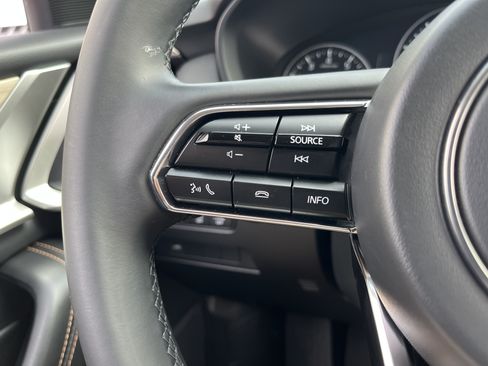 Used 2025 MAZDA CX-90 3.3 Turbo w/ Preferred Package AWD/4WD image 24