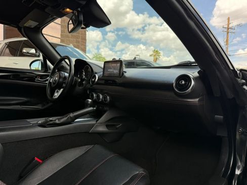 Used 2018 MAZDA MX-5 Miata Grand Touring RWD image 37