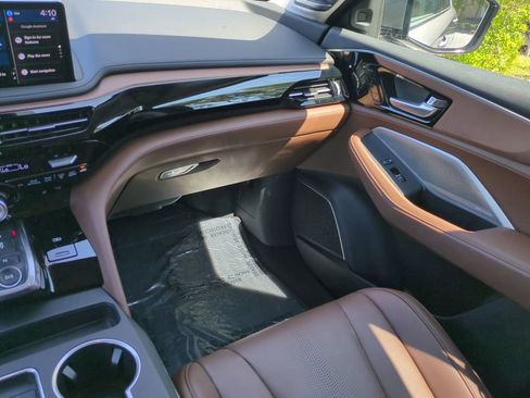 Certified 2025 Acura MDX FWD w/ Technology Package image 17
