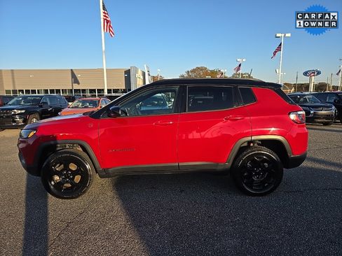 Used 2023 Jeep Compass Trailhawk image 8