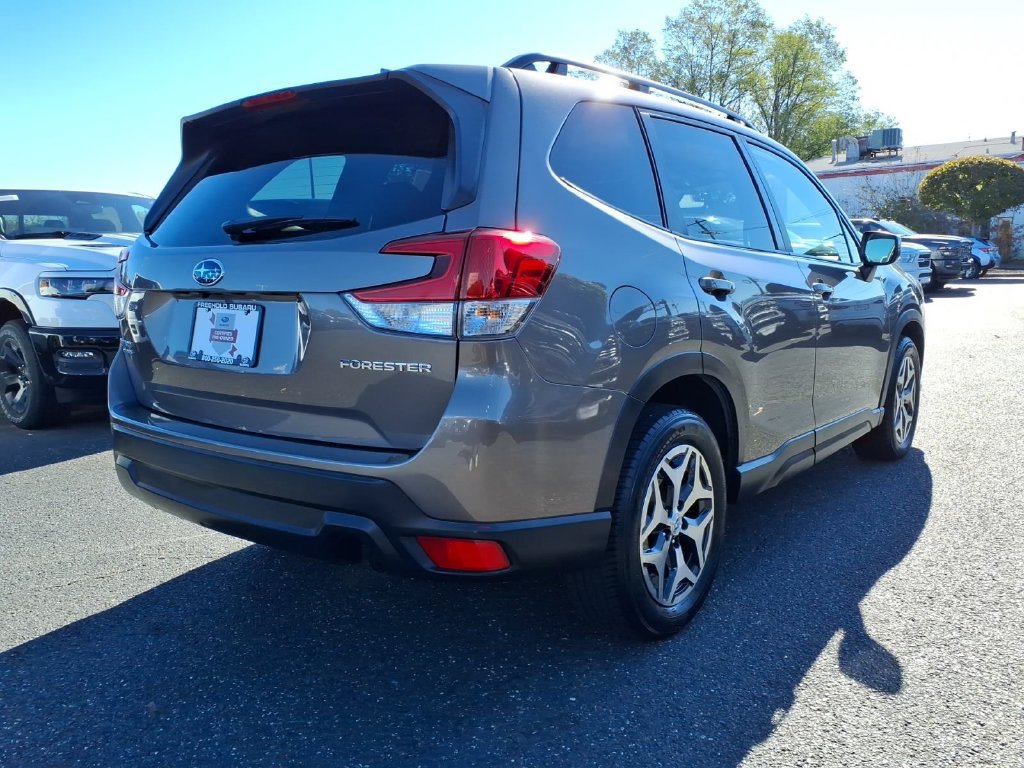 Certified 2022 Subaru Forester Premium AWD/4WD image 22
