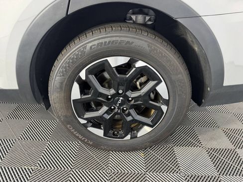Used 2024 Kia Sorento S w/ Panoramic Sunroof Package FWD image 13