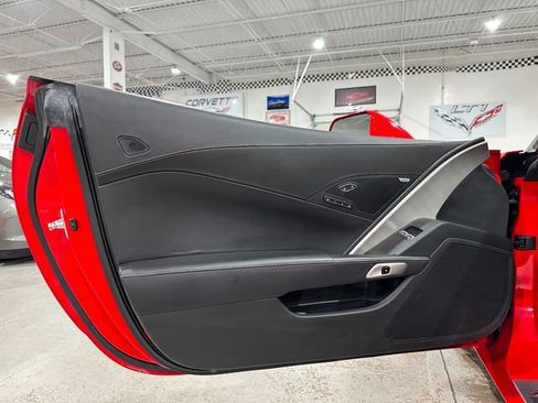 Used 2018 Chevrolet Corvette Stingray Convertible w/ 3LT Preferred Equipment Group RWD image 15