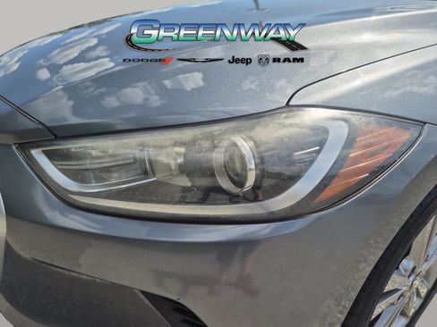 Used 2018 Hyundai Elantra SEL FWD image 28