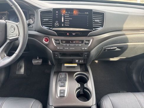 Certified 2023 Honda Passport TrailSport image 24