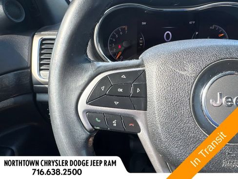Used 2018 Jeep Grand Cherokee Laredo AWD/4WD image 25