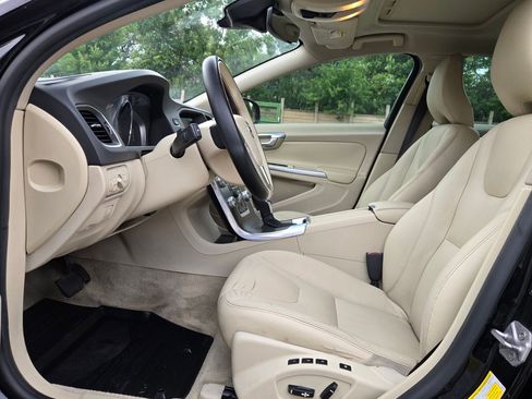 Used 2015 Volvo S60 T5 Premier image 9