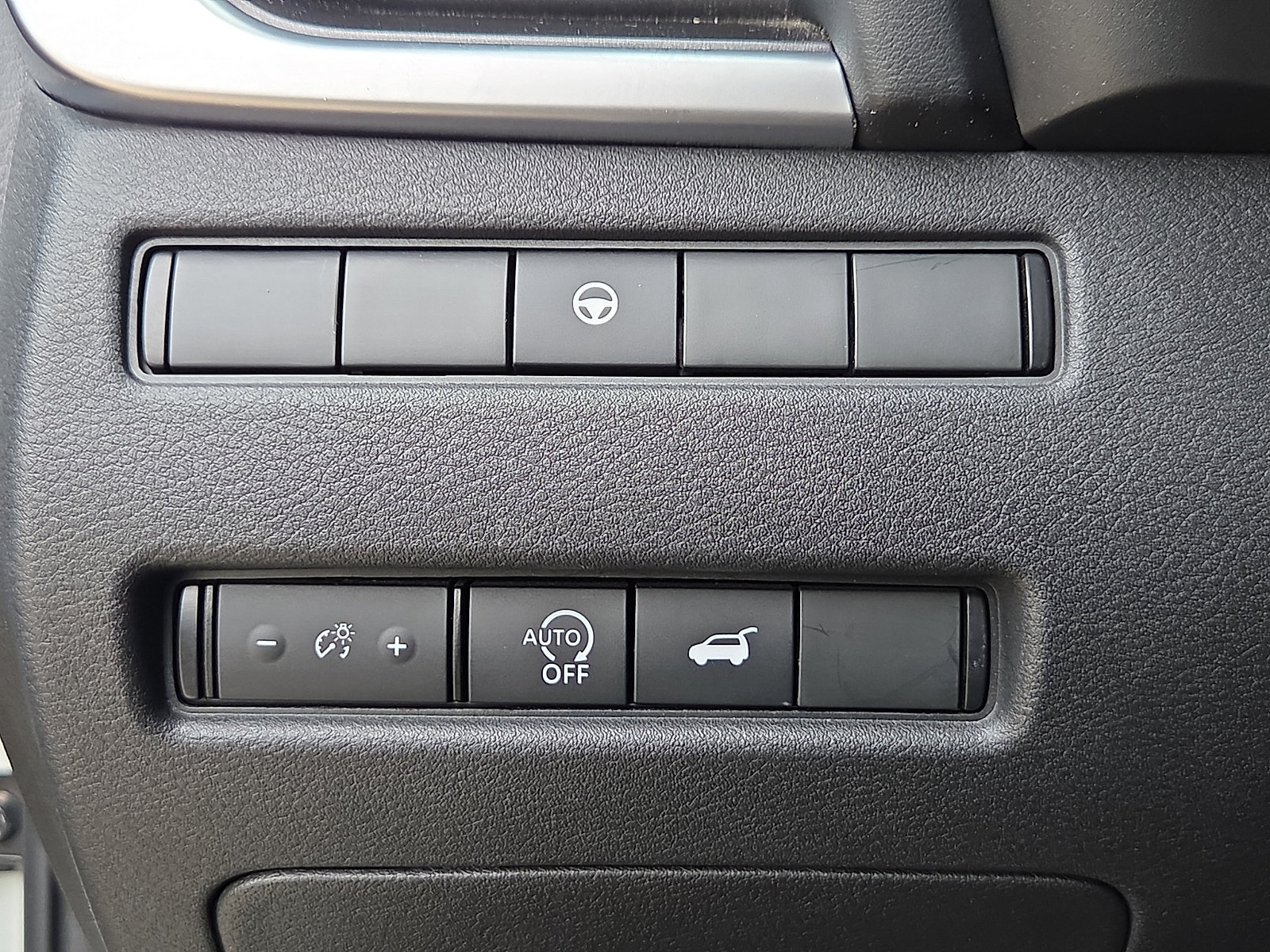 Used 2024 Nissan Rogue SV FWD image 18