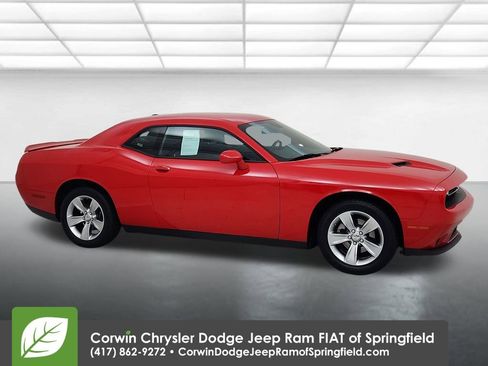 Certified 2022 Dodge Challenger SXT image 1