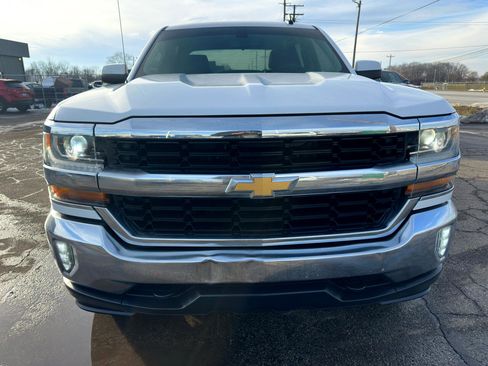 Used 2018 Chevrolet Silverado 1500 LT w/ LT Eassist Package image 17