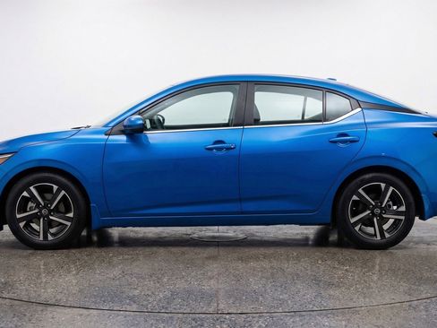 Used 2025 Nissan Sentra SV FWD image 5