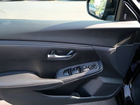 Used 2020 Nissan Sentra S FWD image 13