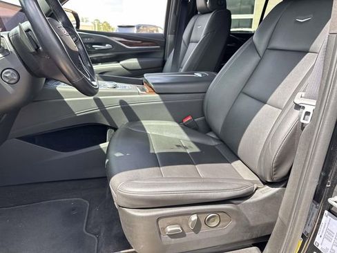 Used 2022 Cadillac Escalade Luxury RWD image 19