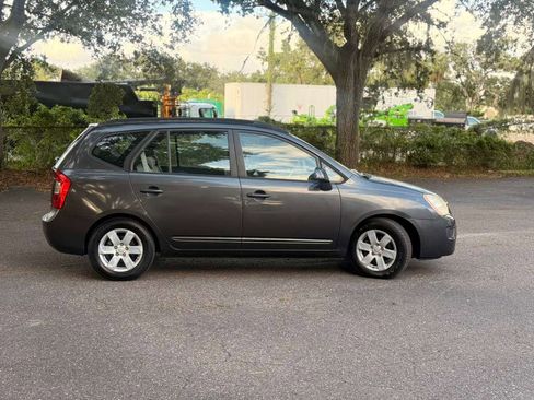 Used 2008 Kia Rondo LX w/ Convenience Pkg image 4