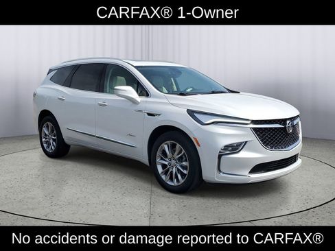 Used 2024 Buick Enclave Avenir w/ Avenir Technology Package AWD/4WD image 2