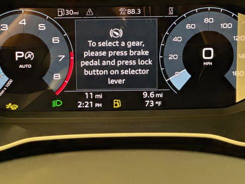 Used 2025 Audi Q3 2.0T Premium w/ Convenience Package image 27