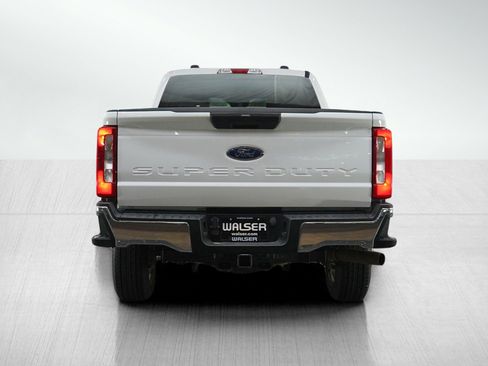 Used 2024 Ford F250 XLT AWD/4WD image 4