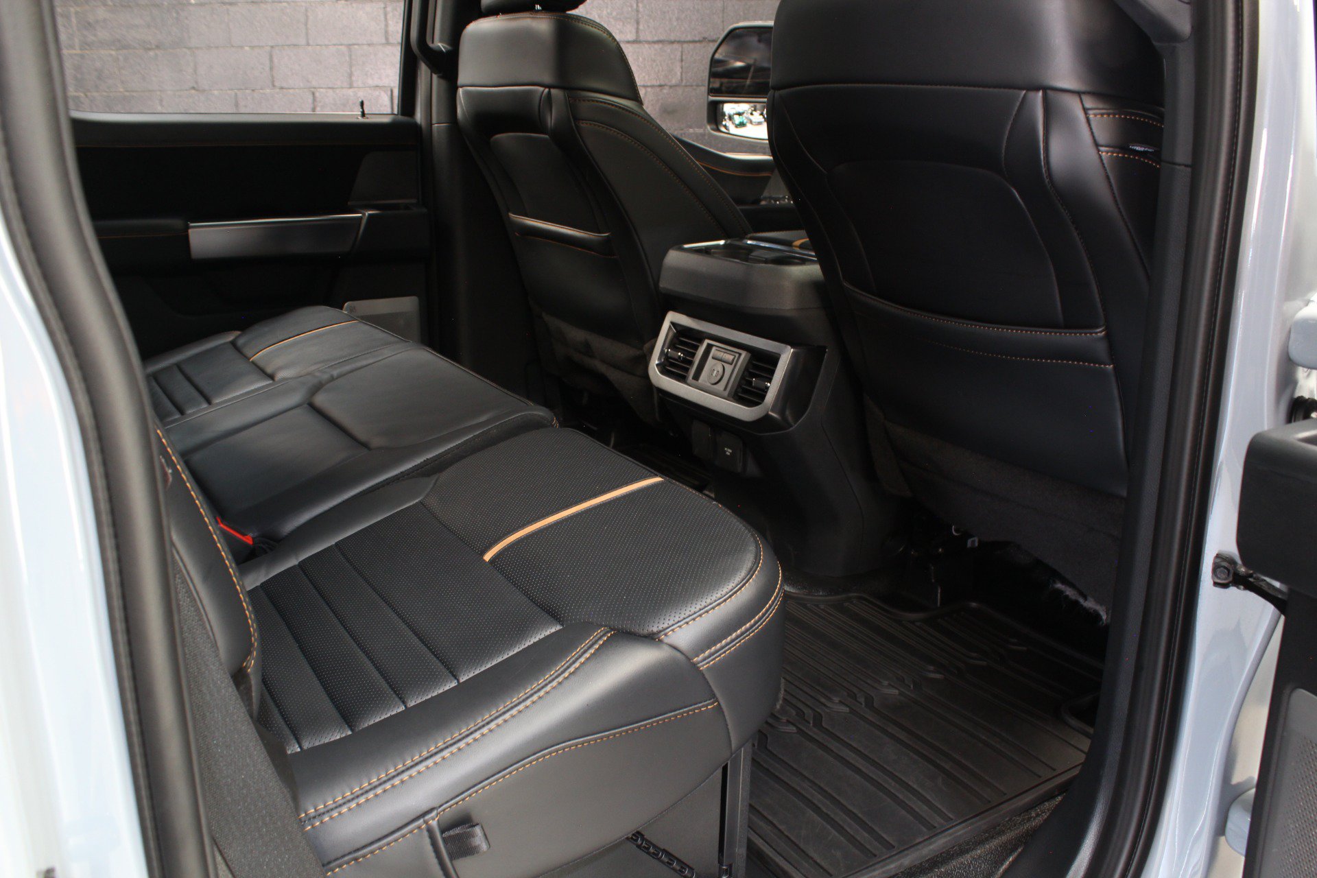 Used 2024 Ford F250 Platinum w/ Tremor Off-Road Package AWD/4WD image 56
