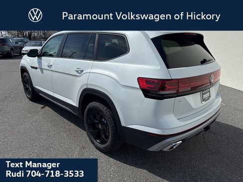 New 2026 Volkswagen Atlas Peak Edition image 6