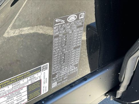 New 2026 Land Rover Range Rover SE image 13