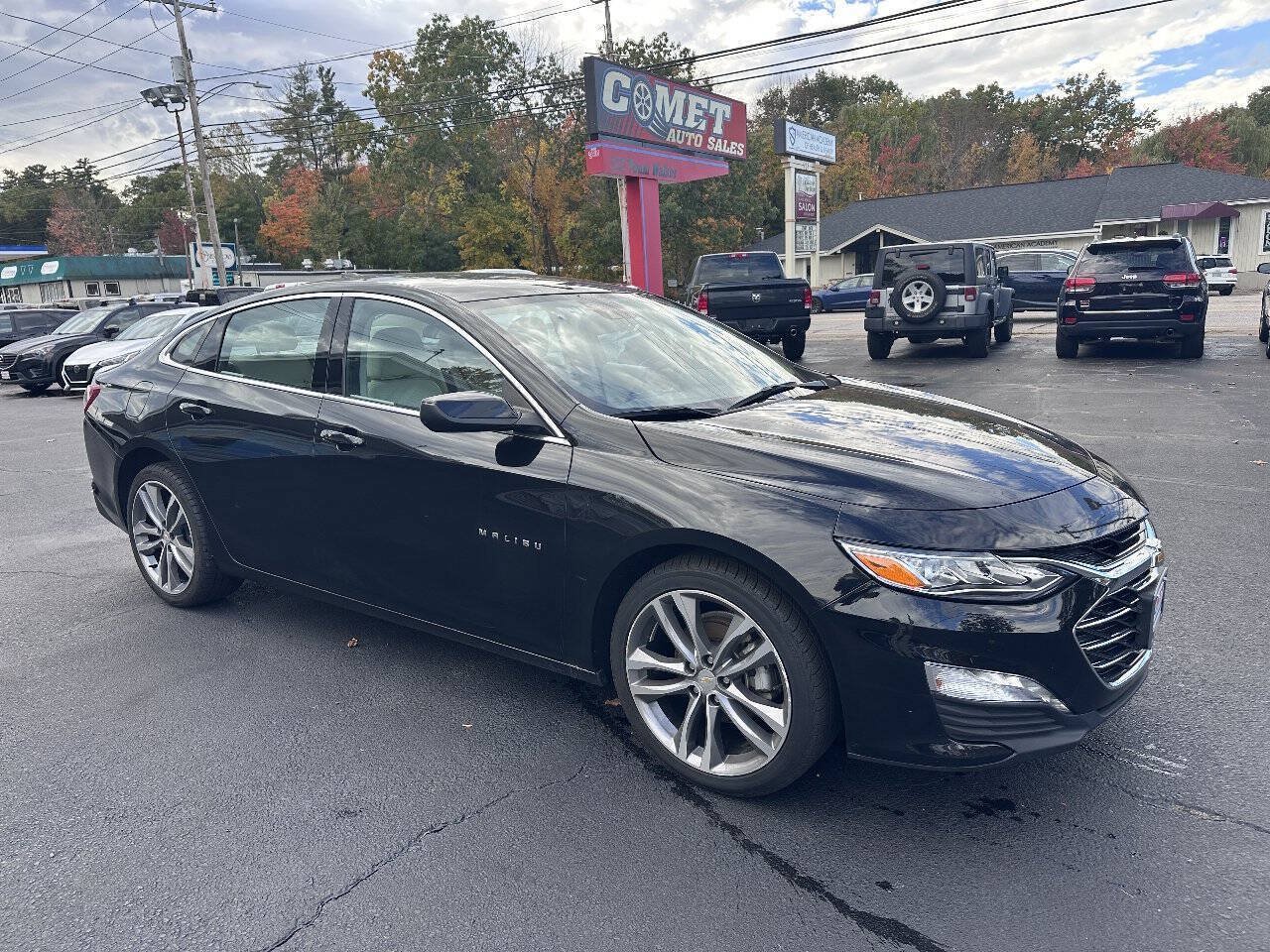 Used 2024 Chevrolet Malibu LT FWD image 1