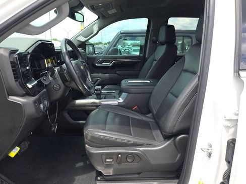 Used 2022 Chevrolet Silverado 1500 LTZ RWD image 10