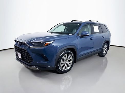 Certified 2024 Toyota Grand Highlander Limited image 3