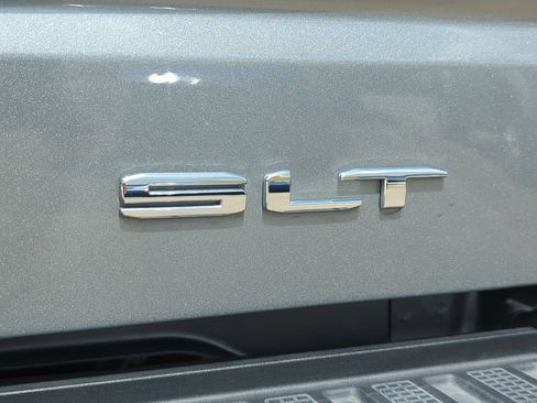 Certified 2026 GMC Sierra 1500 SLT AWD/4WD image 5