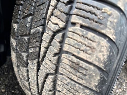 Used 2013 Lexus LS 460 AWD w/ Comfort Pkg image 28