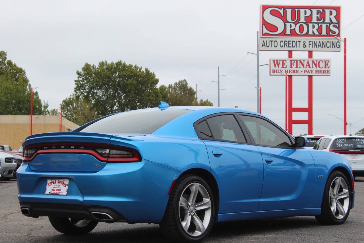 Used 2016 Dodge Charger R/T RWD image 4