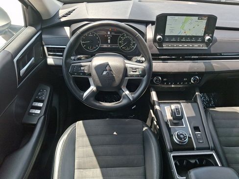 Used 2024 Mitsubishi Outlander SE AWD/4WD image 21