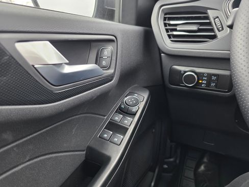 New 2026 Ford Escape ST-Line w/ Cold Weather Package image 25