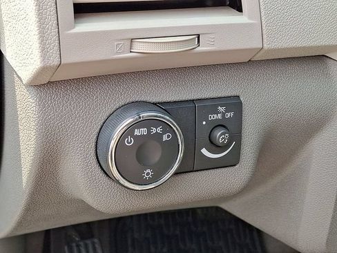 Used 2011 Chevrolet Traverse LS AWD/4WD image 30