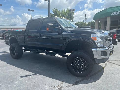 Used 2016 Ford F250 Lariat w/ Lariat Ultimate Package AWD/4WD image 2