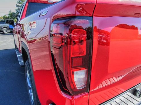 New 2026 GMC Sierra 1500 SLE w/ X31 Off-Road Package image 8