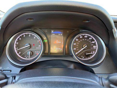 Used 2024 Toyota Camry SE image 11