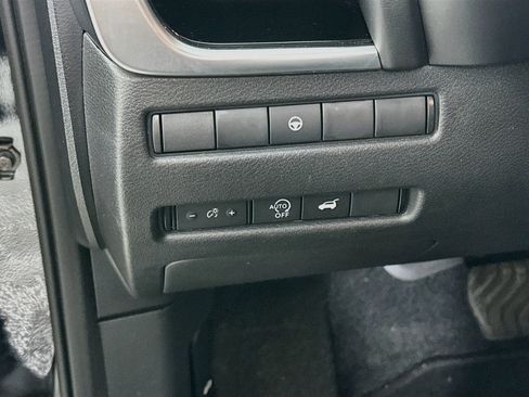 Used 2026 Nissan Rogue SL FWD image 17