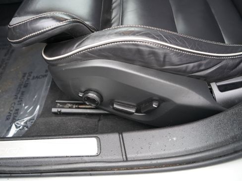 Used 2019 Volvo S60 T6 R-Design image 32