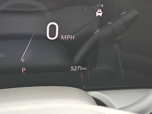 Certified 2025 Buick Encore GX Avenir w/ Avenir Technology Package FWD image 19