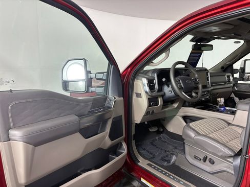 Certified 2025 Ford F450 Platinum w/ Platinum Plus Package AWD/4WD image 11