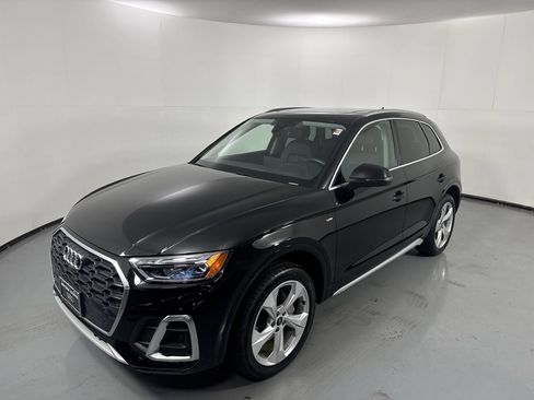 Used 2023 Audi Q5 2.0T Premium Plus w/ Premium Plus Package AWD/4WD image 32