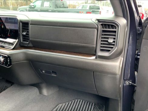 Used 2023 GMC Sierra 1500 Elevation image 17