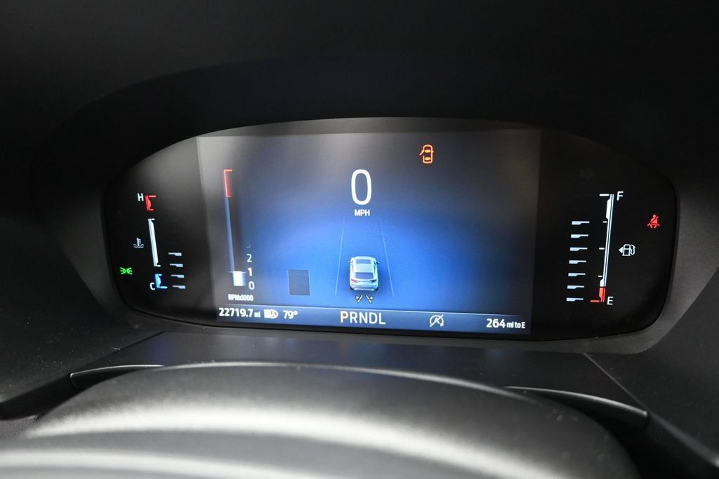 Used 2024 Ford Escape ST-Line w/ Tech Pack #1 AWD/4WD image 2