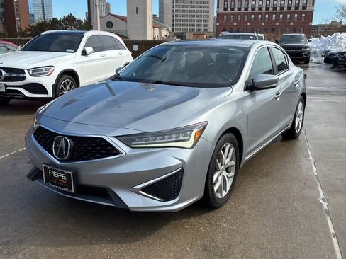 Used 2019 Acura ILX image 2