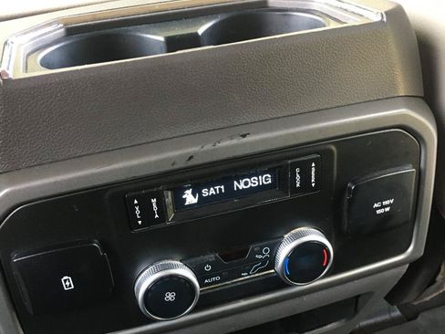 Used 2020 Ford Expedition Max XLT w/ Equipment Group 202A RWD image 26