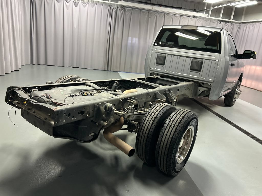 Used 2022 RAM 3500 SLT w/ Quick Order Package 27G SLT RWD image 7