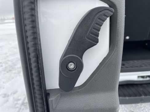 Used 2022 Ford Transit 350 XLT image 29